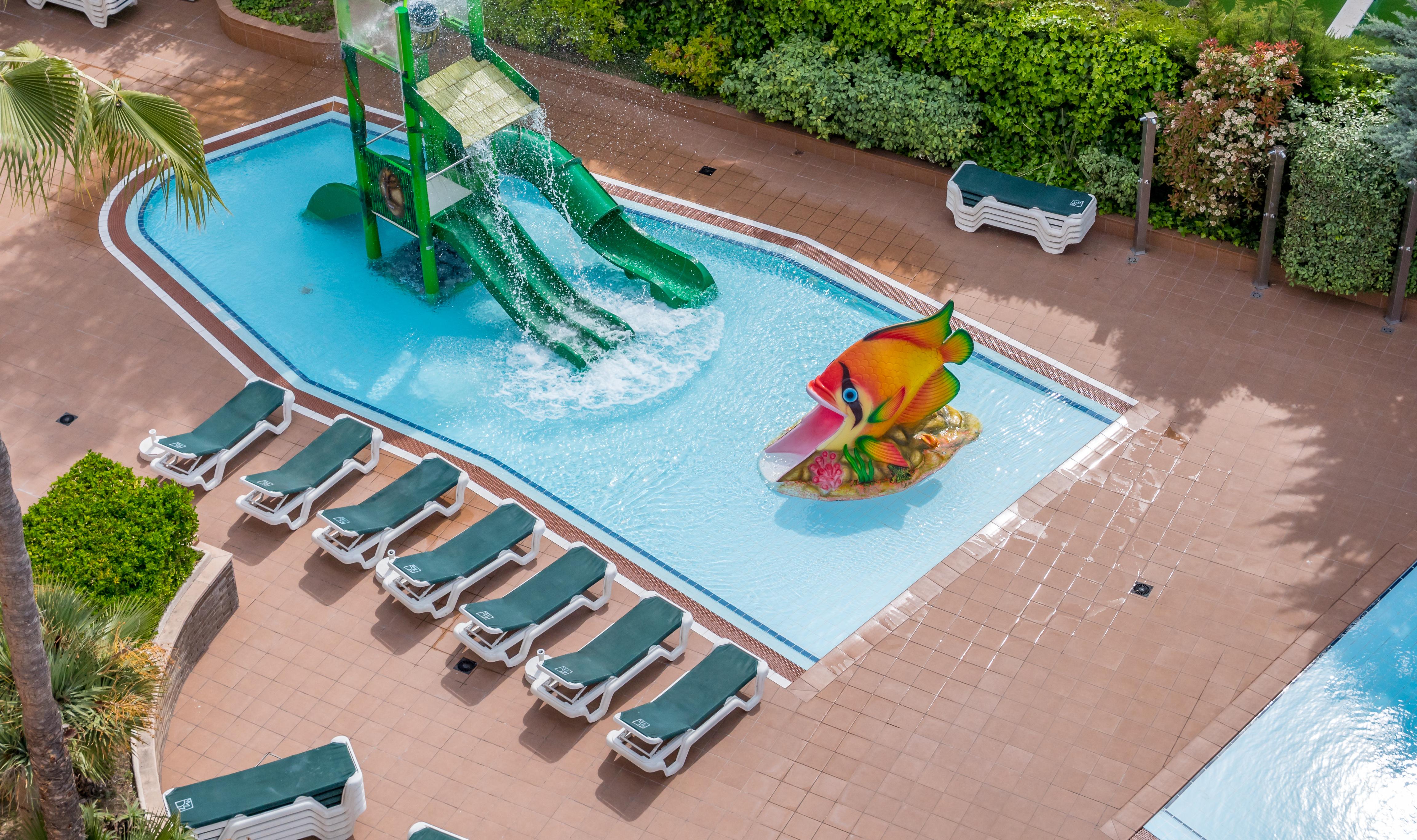 Golden Avenida Family Suites 4* 살루 외부 사진