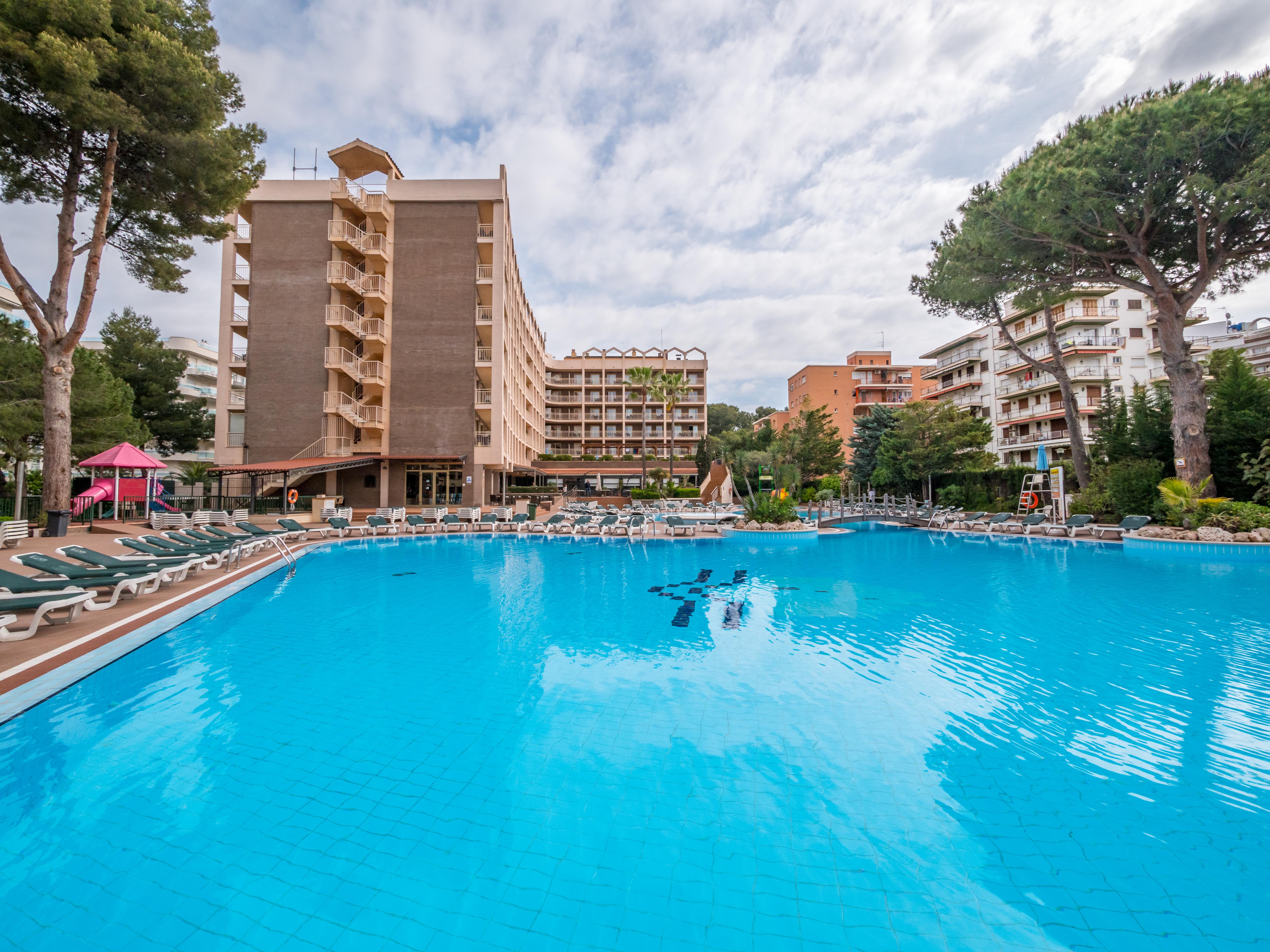 Golden Avenida Family Suites 4* 살루 외부 사진