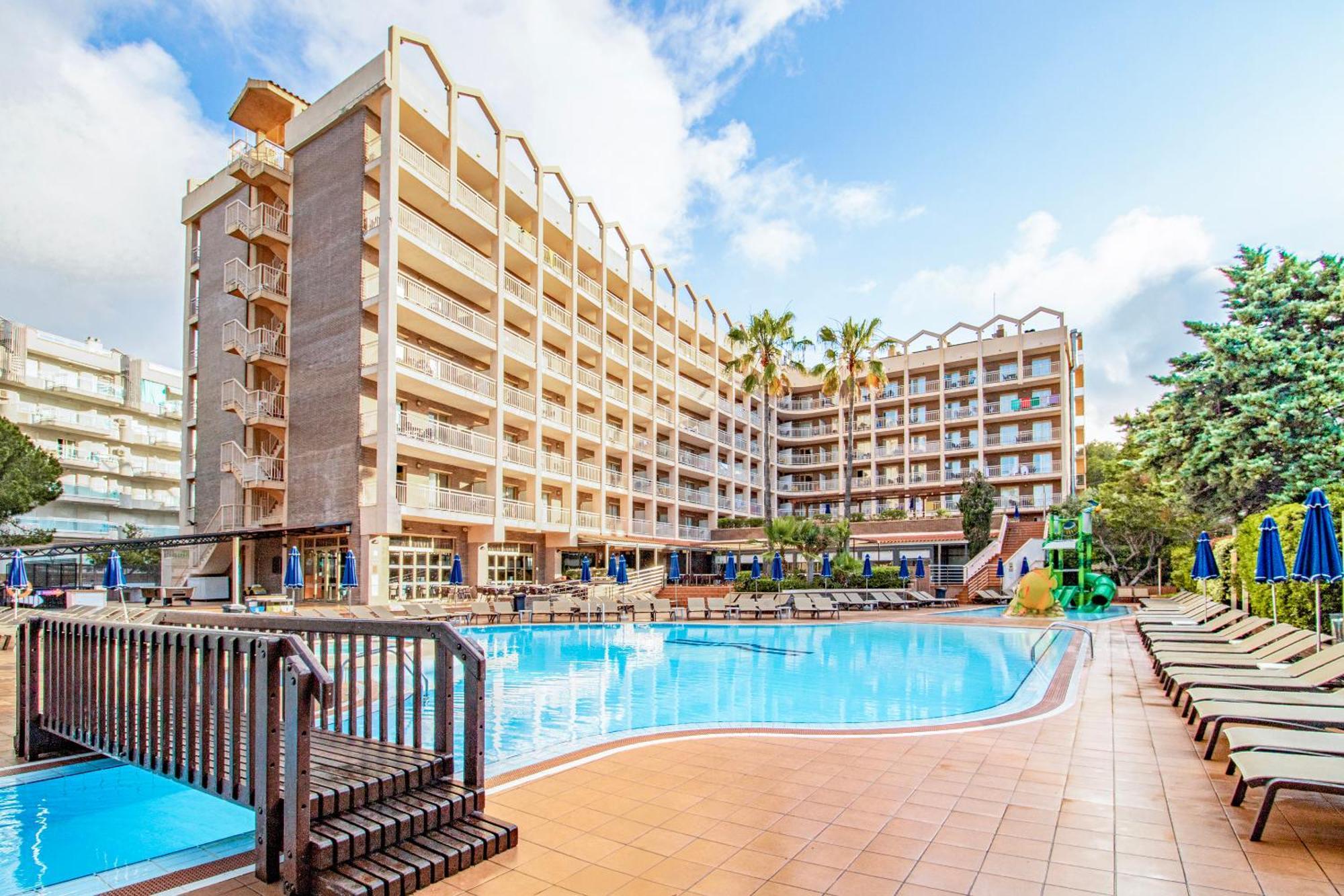 Golden Avenida Family Suites 4* 살루 외부 사진